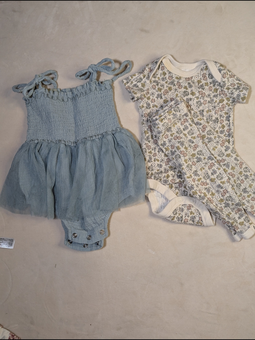 Baby Girls Two-Piece Bodysuit Set in Light Blue and Floral